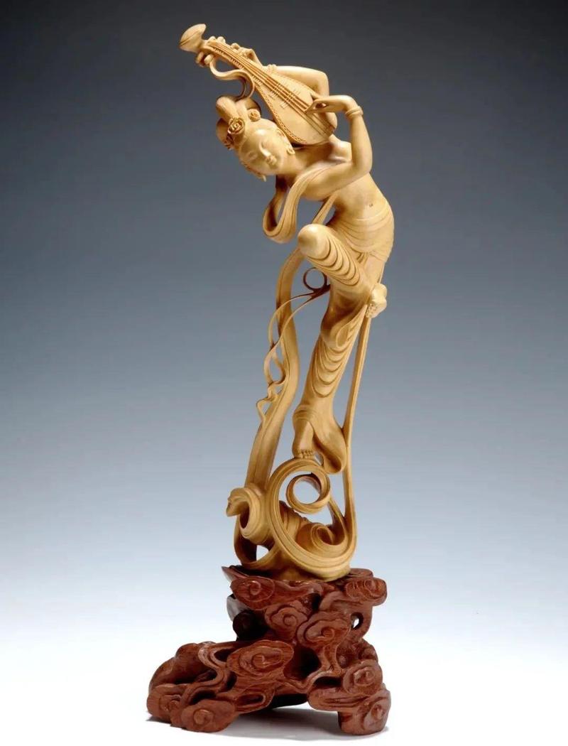 工藝美術(shù)品云集，萬(wàn)件珍品免費(fèi)鑒賞與專(zhuān)業(yè)鑒定服務(wù)